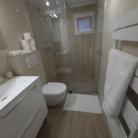 House In With Private Pool Garden Terrace And Parking Holiday home *
